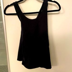 Black Crossed Back LULULEMON tank